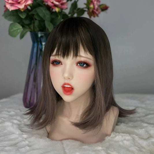 Professional TPE head mold, ideal for beauty training, hair styling and display, with ultra-realistic touch and detailed facial