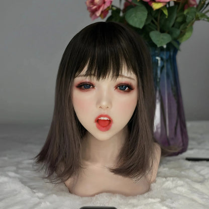 Professional TPE head mold, ideal for beauty training, hair styling and display, with ultra-realistic touch and detailed facial