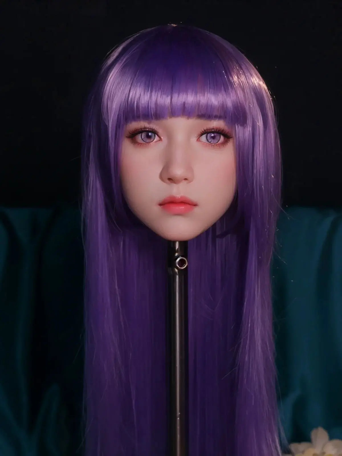 Professional TPE head mold, ideal for beauty training, hair styling and display, with ultra-realistic touch and detailed facial