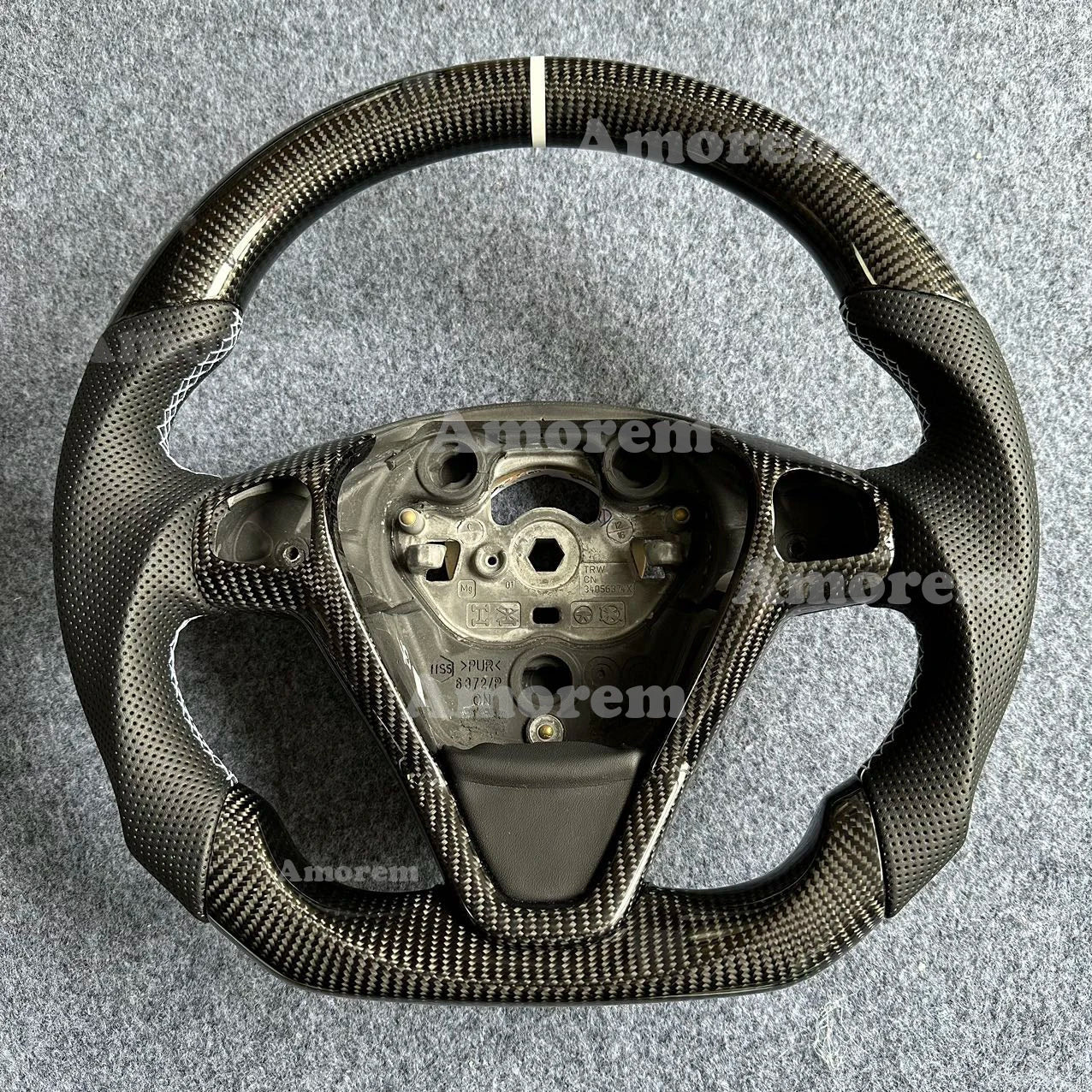 For Ford Fiesta MK7 MK7.5 ST180 Customised Carbon Fiber Steering Wheel 2009 2010 2011 2012 2013 2014 2015 2016 2017