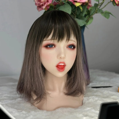 Professional TPE head mold, ideal for beauty training, hair styling and display, with ultra-realistic touch and detailed facial